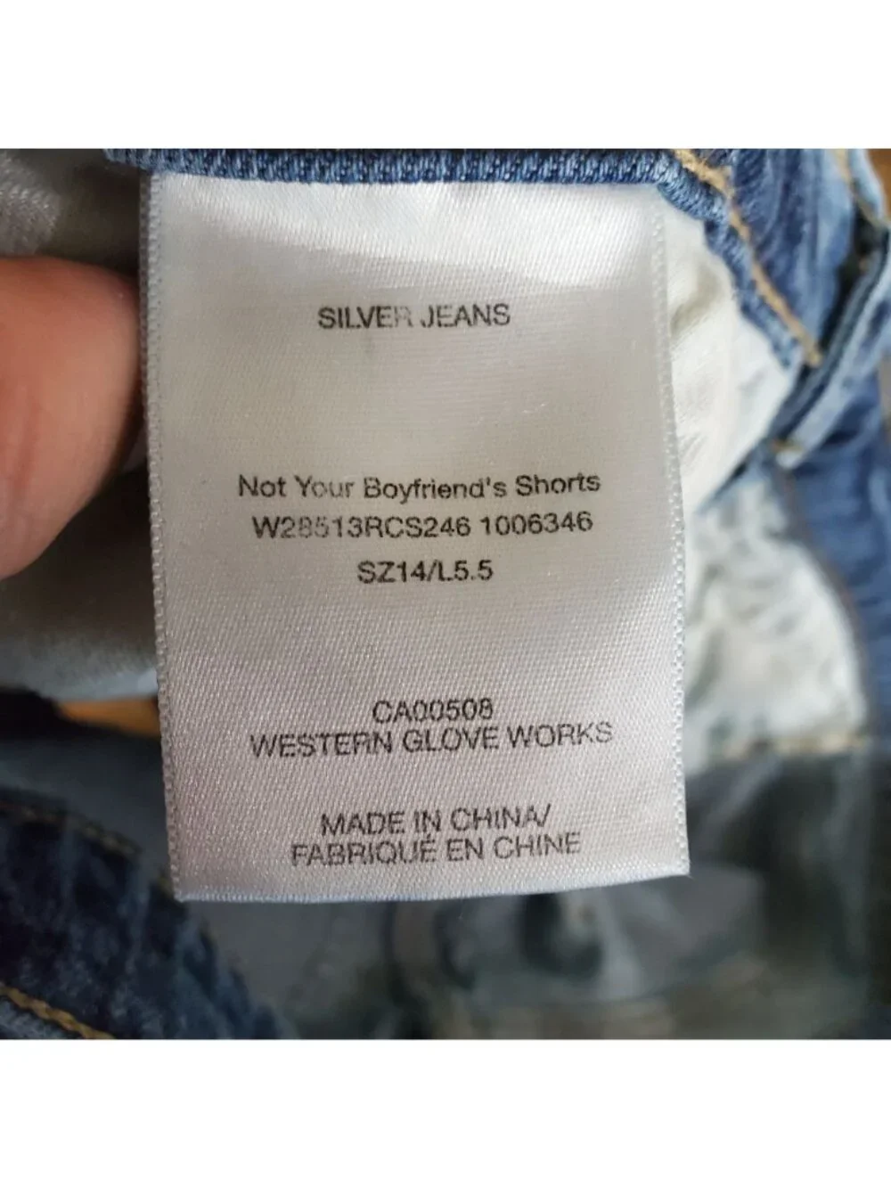 Silver Jeans Shorts Womens Size 14 Blue Stretch Denim Boyfriend Fit Cutoff *Read